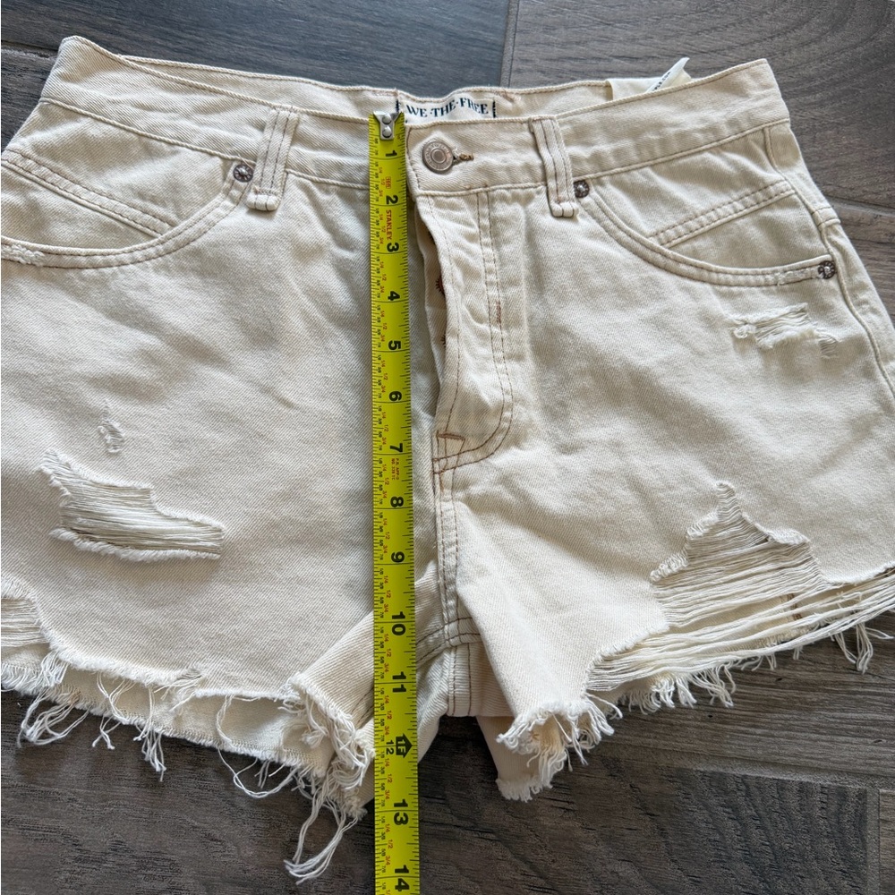 We The Free Now Or Never Denim Distressed Shorts size 27 - Picture 4 of 7